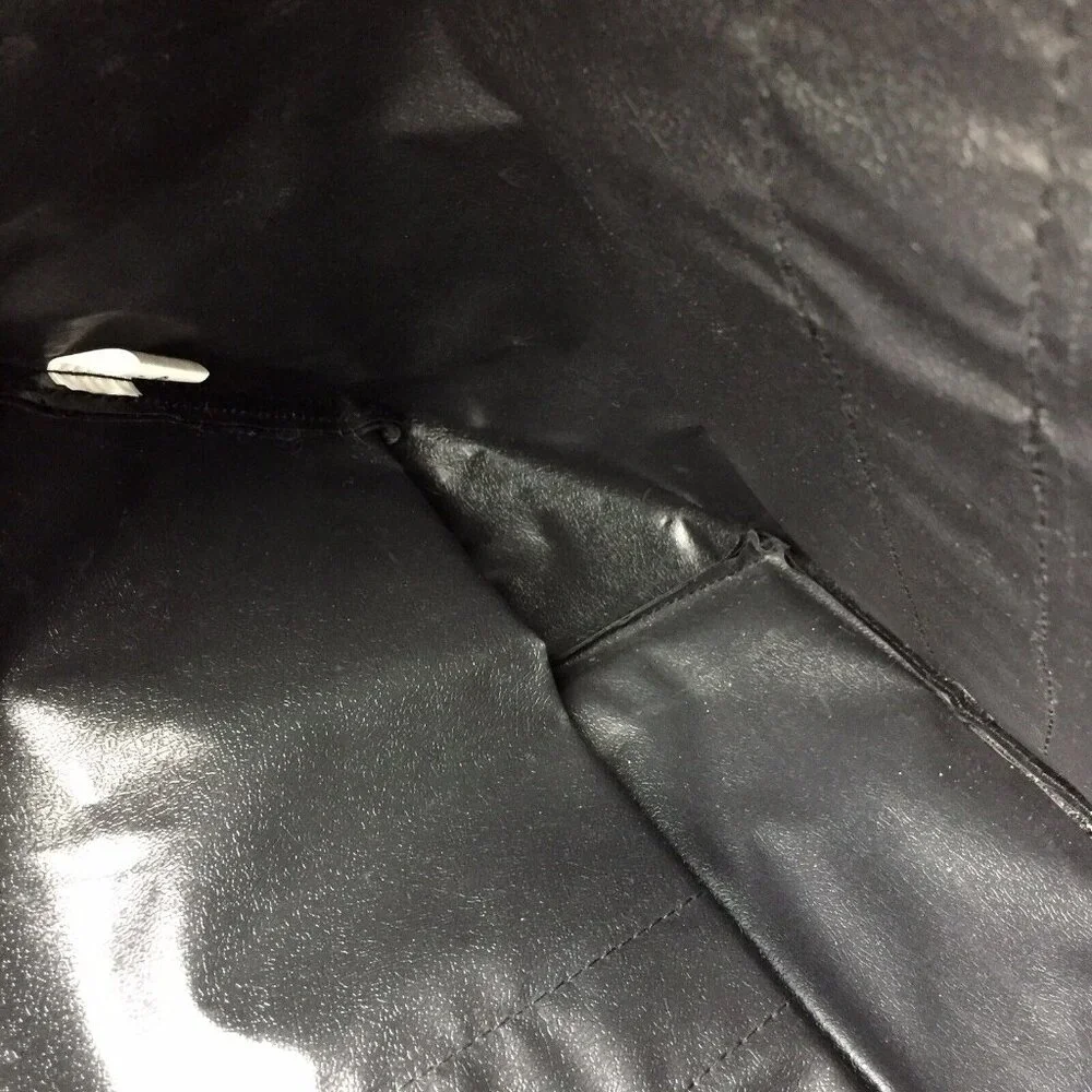 Hallmark Warner Bros Looney Tunes Duffel Tote Bag Taz Daffy Tweety Bird Bugs - Picture 11 of 12